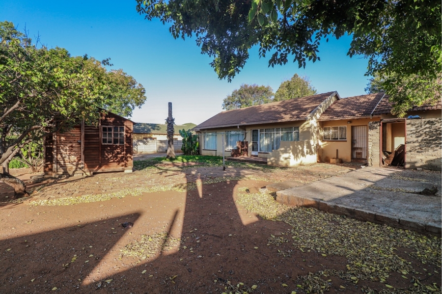 To Let 3 Bedroom Property for Rent in La Hoff North West